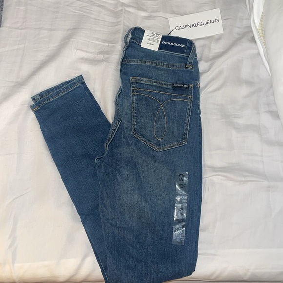 Calvin Klein jeans size 26x30 - Picture 2 of 3